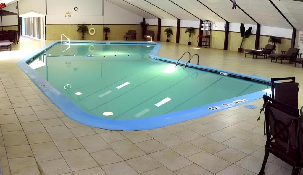 Garden Plaza Hotel Saddle Brook Buitenkant foto