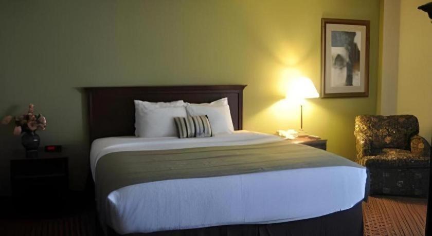 Garden Plaza Hotel Saddle Brook Buitenkant foto