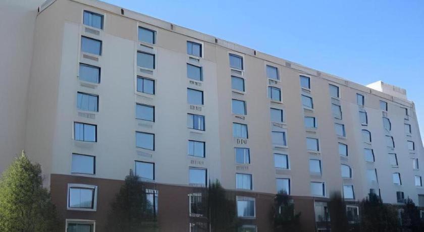Garden Plaza Hotel Saddle Brook Buitenkant foto