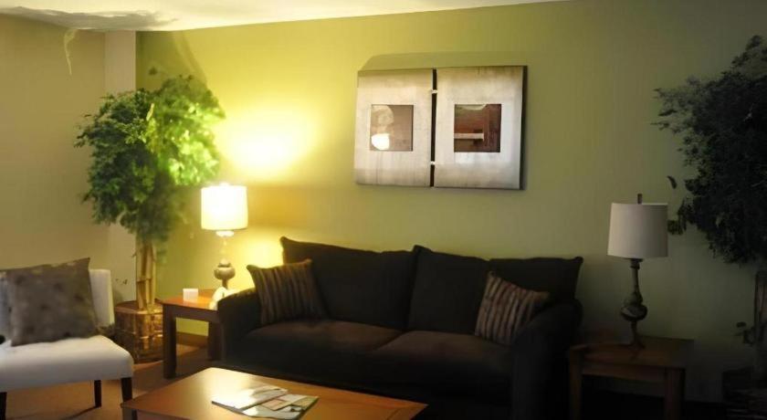 Garden Plaza Hotel Saddle Brook Buitenkant foto