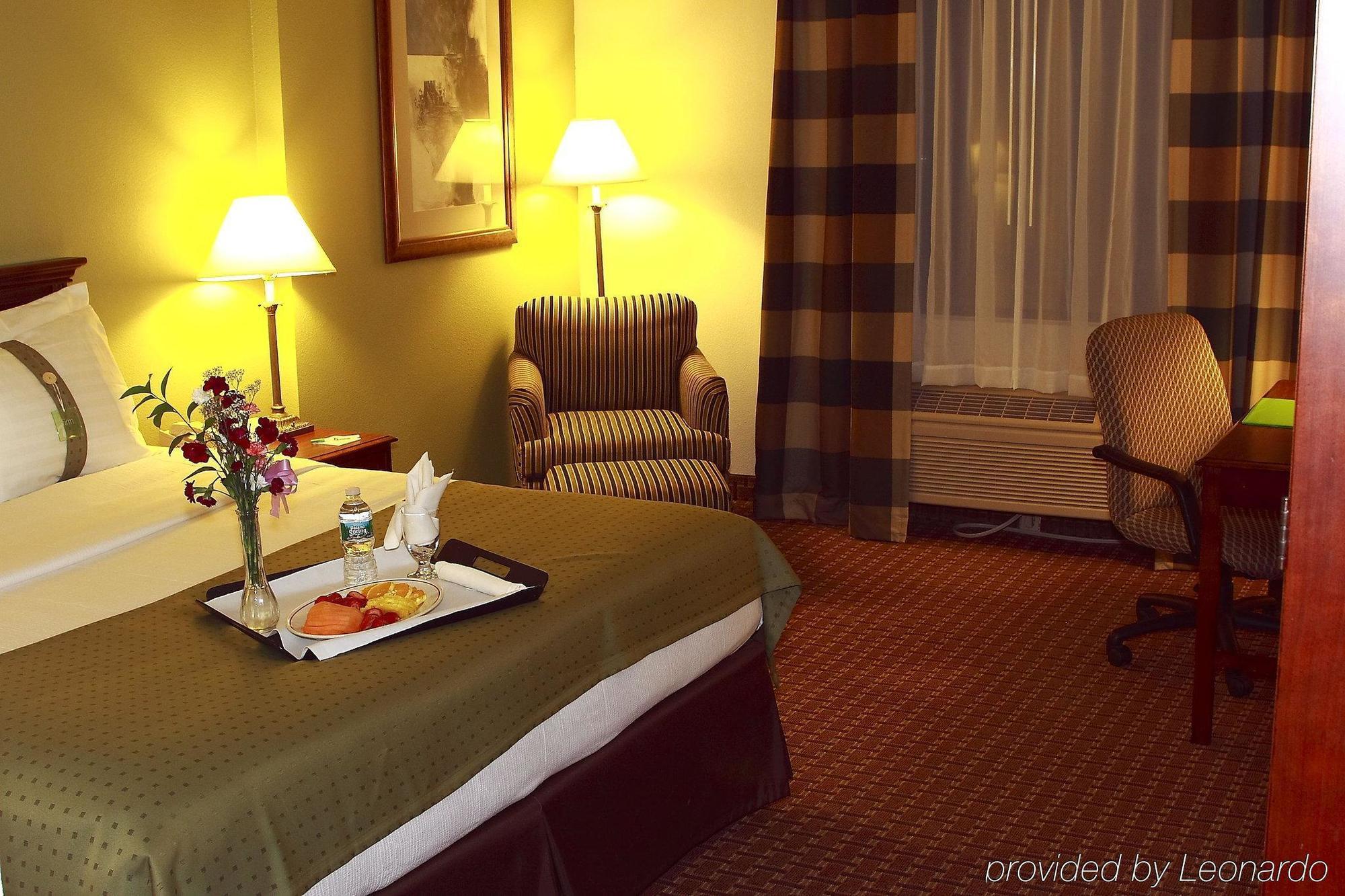 Garden Plaza Hotel Saddle Brook Kamer foto