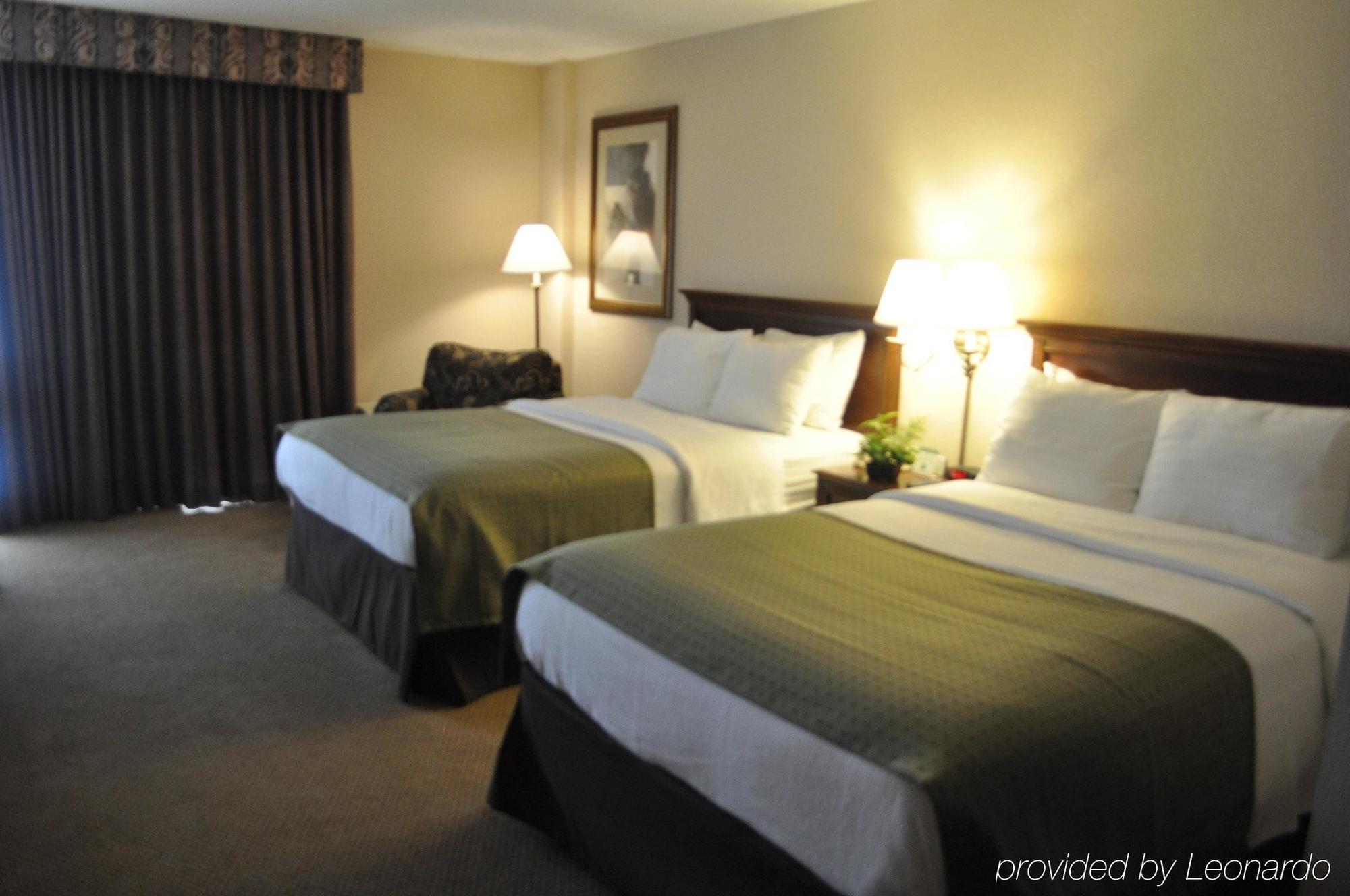Garden Plaza Hotel Saddle Brook Kamer foto
