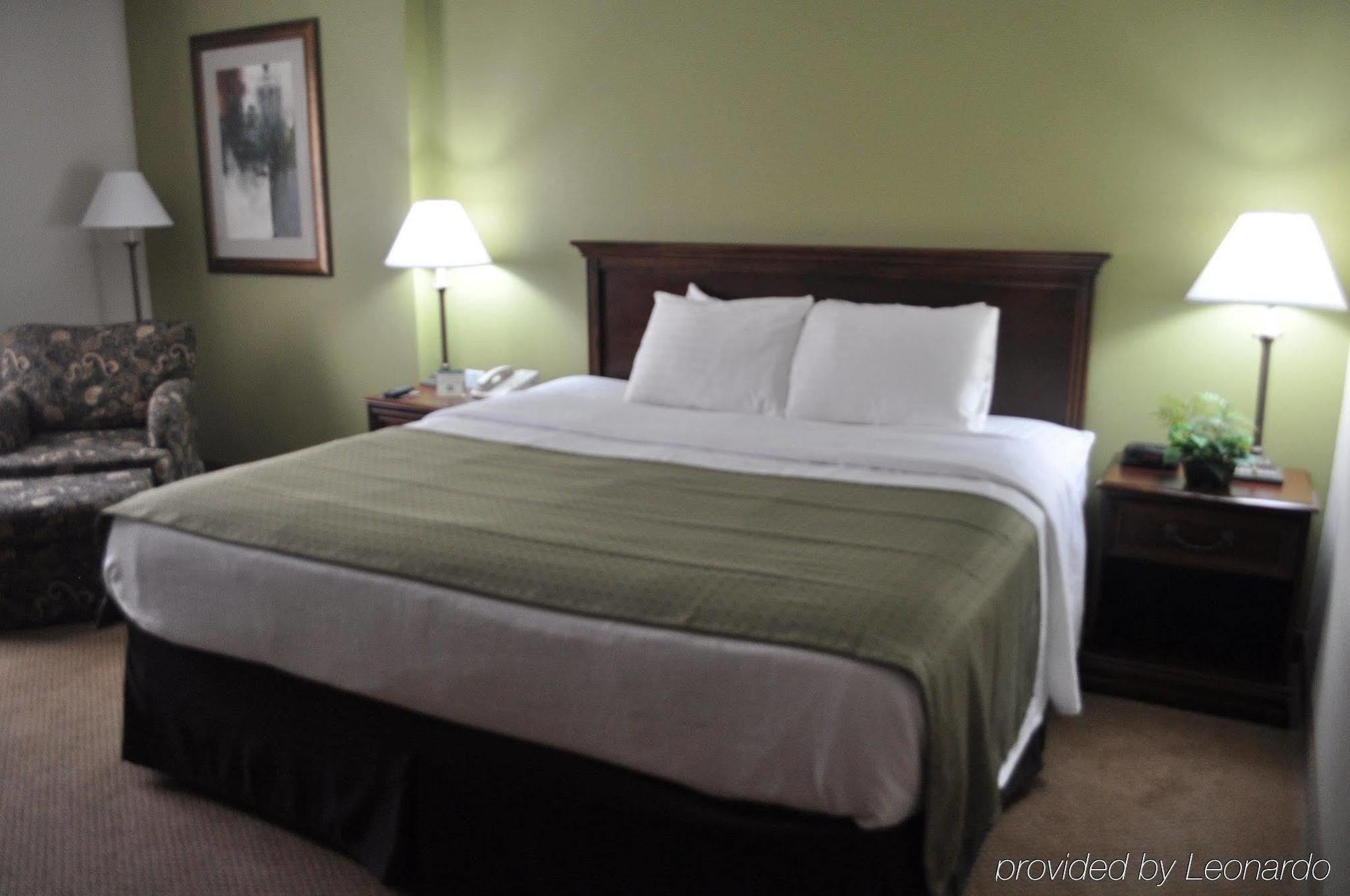 Garden Plaza Hotel Saddle Brook Buitenkant foto