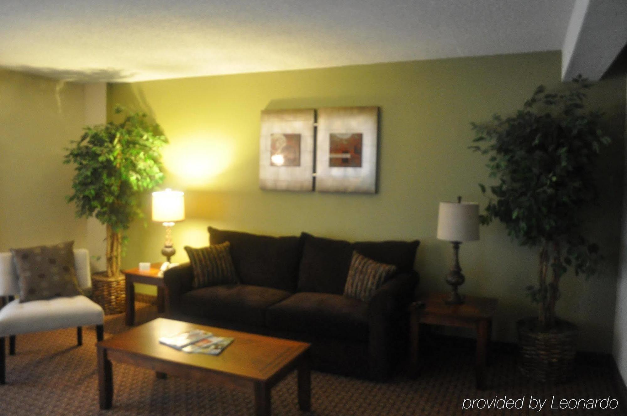 Garden Plaza Hotel Saddle Brook Buitenkant foto